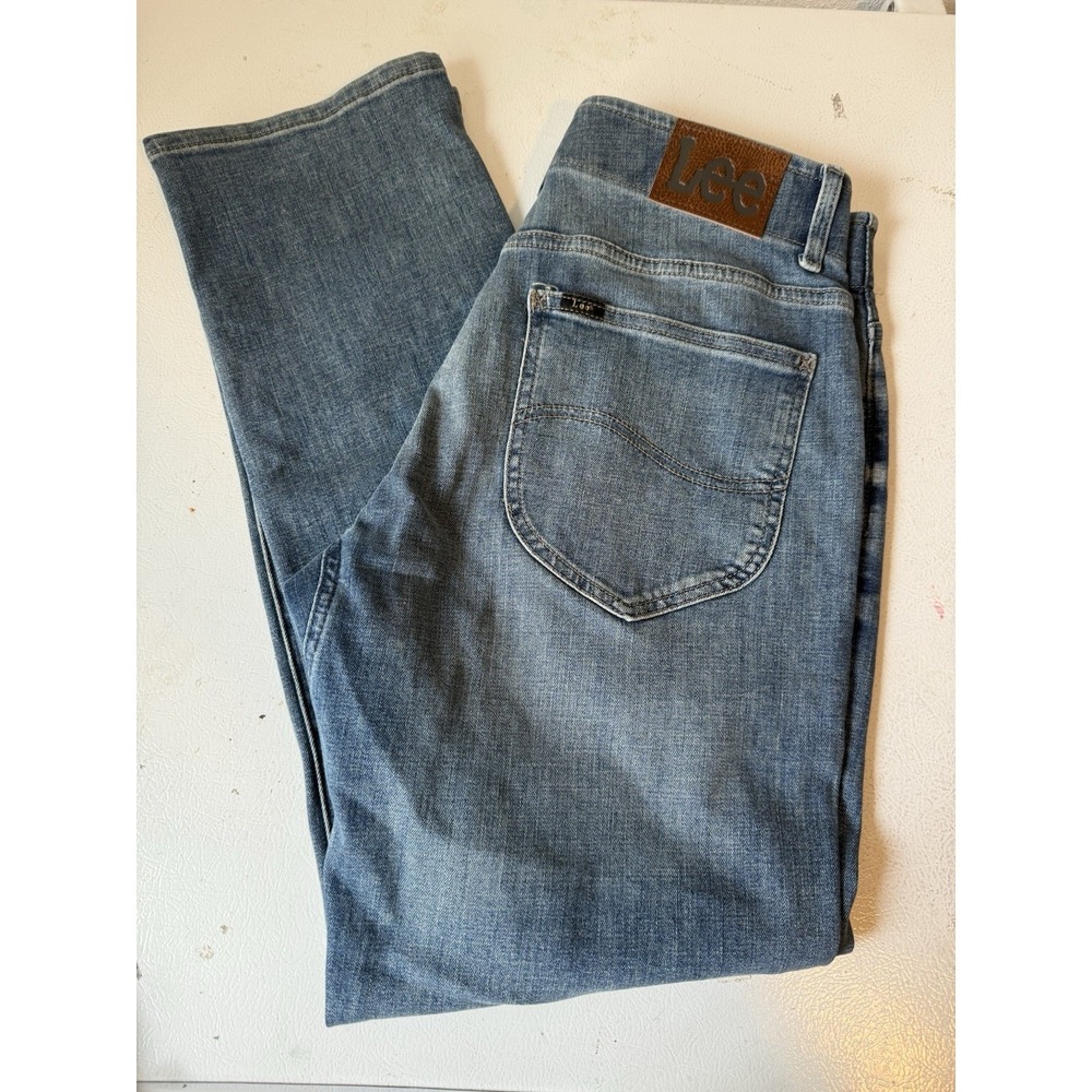 Lee Jeans Mens 32x30  Extreme Motion MVP Blue Straight Fit Tapered‎ Leg